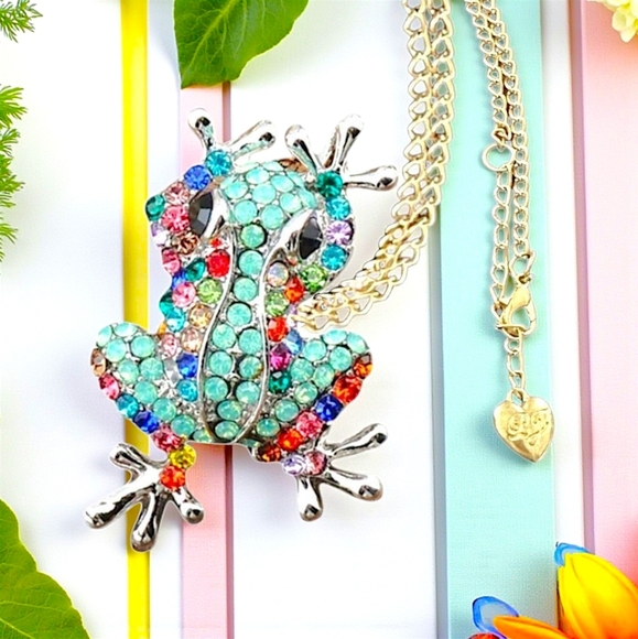 Silver plated multicolor crystal frog necklace/brooch with gold chain - Picture 10 of 16